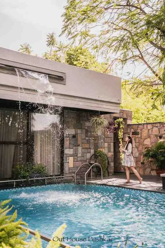 Pool 11