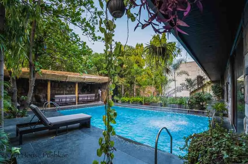 Pool 16