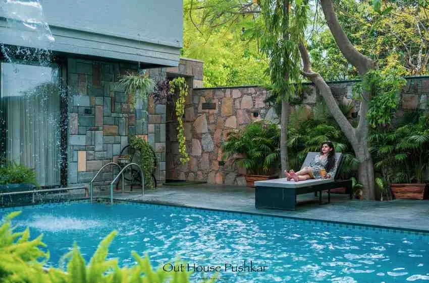 Pool 8